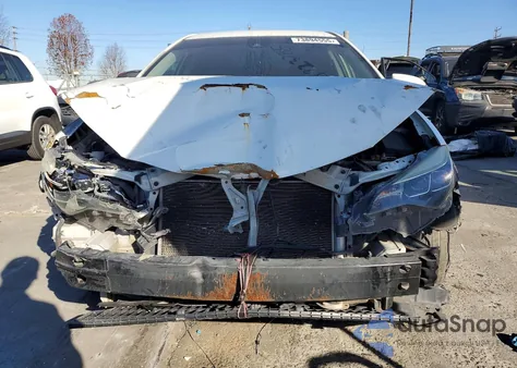 2018 Toyota Corolla L z USA, uszkodzony, nr VIN 5YFBURHE6JP744632